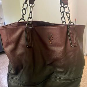 Almost new purse. Simply Vera